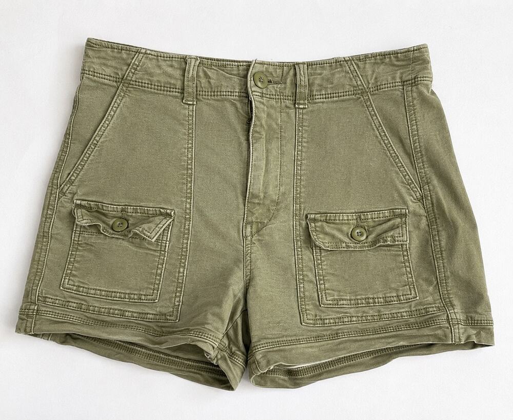 American Eagle Highest Rise 90s Boyfriend Sage Green Utility Cargo Shorts Size 2
